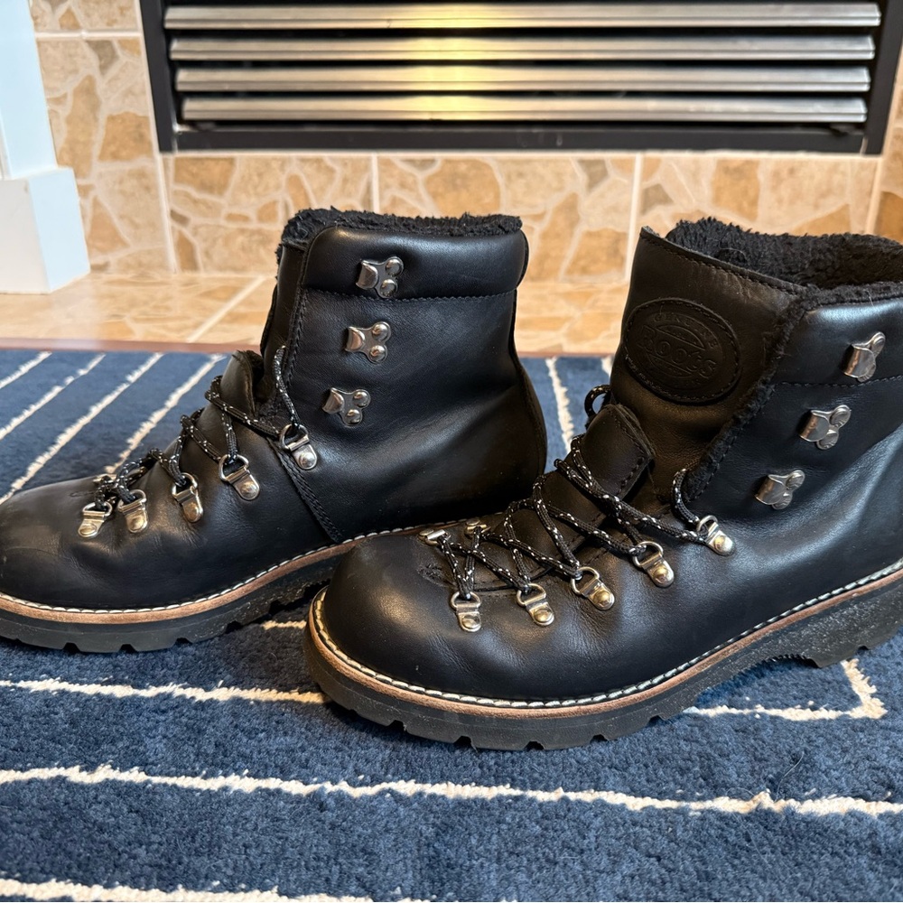 Roots Black Leather Women's Winter Boots